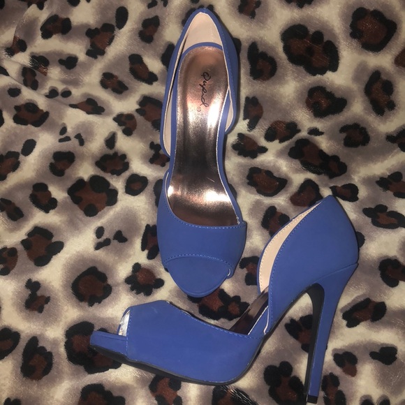 Heels - Picture 3 of 3